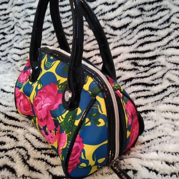 Vtg Betsey Johnson Yellow Skull Roses Cosmetic Bag - Picture 6 of 8